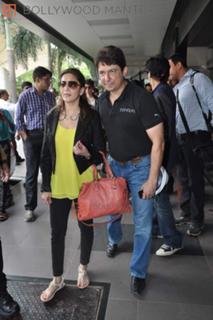 Madhuri Dixit feet photo thumbnail
