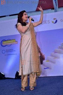 Madhuri Dixit feet photo thumbnail