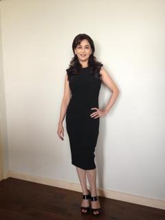 Madhuri Dixit feet photo thumbnail
