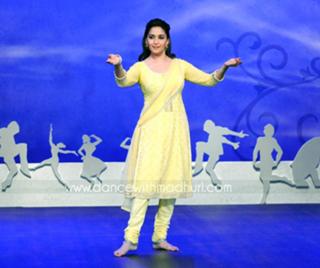 Madhuri Dixit feet photo thumbnail