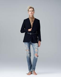 Karolina Kurkova feet photo thumbnail