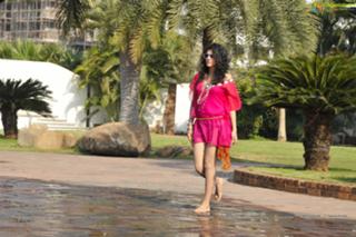 Taapsee Pannu feet photo thumbnail