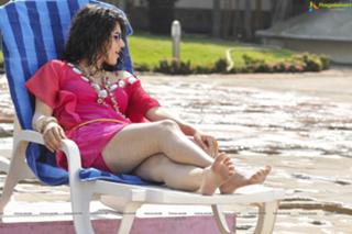 Taapsee Pannu feet photo thumbnail