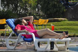 Taapsee Pannu feet photo thumbnail