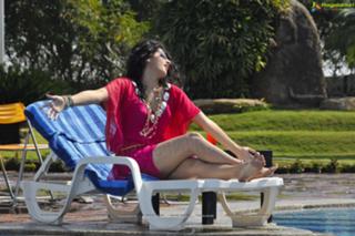 Taapsee Pannu feet photo thumbnail