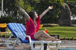 Taapsee Pannu feet photo thumbnail