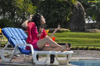 Taapsee Pannu feet photo thumbnail