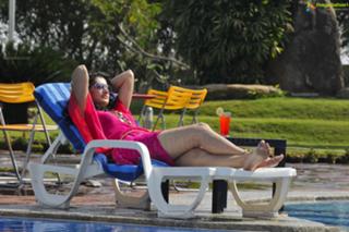 Taapsee Pannu feet photo thumbnail