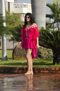 Taapsee Pannu feet photo thumbnail