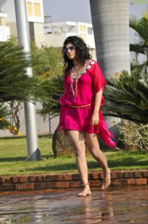 Taapsee Pannu feet photo thumbnail