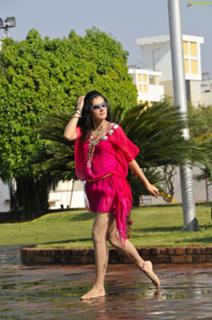 Taapsee Pannu feet photo thumbnail