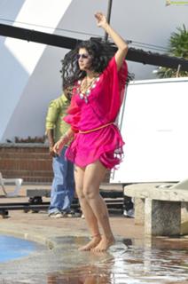 Taapsee Pannu feet photo thumbnail