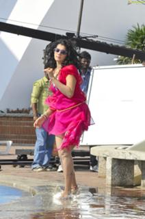 Taapsee Pannu feet photo thumbnail