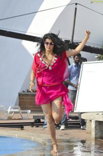 Taapsee Pannu feet photo thumbnail