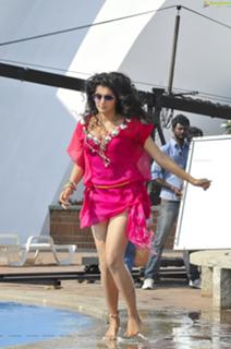 Taapsee Pannu feet photo thumbnail