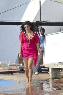 Taapsee Pannu feet photo thumbnail
