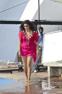 Taapsee Pannu feet photo thumbnail