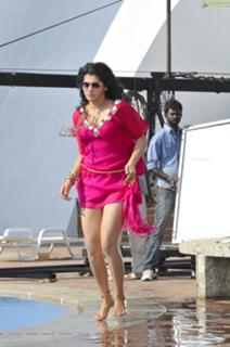 Taapsee Pannu feet photo thumbnail