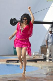Taapsee Pannu feet photo thumbnail