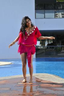 Taapsee Pannu feet photo thumbnail