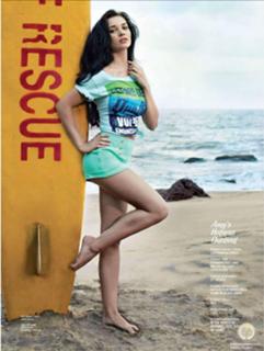 Amy Jackson feet photo thumbnail