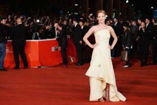Jennifer Lawrence feet photo thumbnail