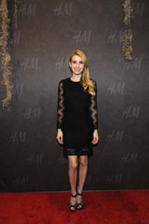 Emma Roberts feet photo thumbnail