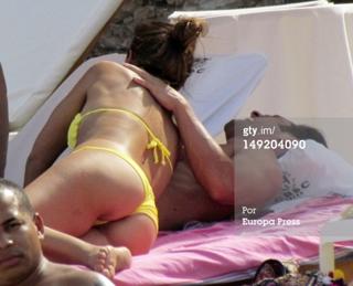 Paula Echevarría feet photo thumbnail