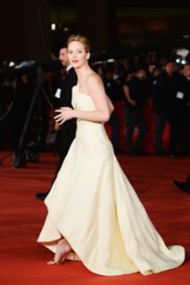 Jennifer Lawrence feet photo thumbnail