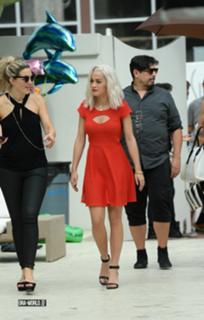 Rita Ora feet photo thumbnail