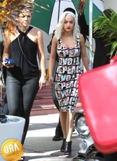Rita Ora feet photo thumbnail