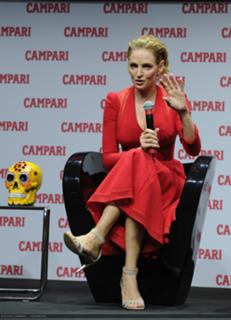 Uma Thurman feet photo thumbnail