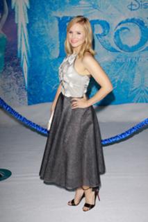 Kristen Bell feet photo thumbnail