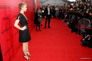 Jennifer Lawrence feet photo thumbnail
