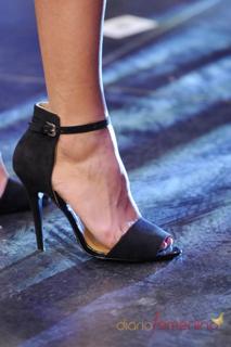 Paula Echevarría feet photo thumbnail