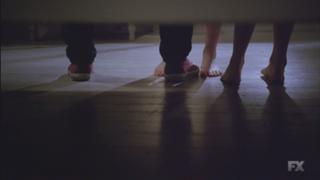 Emma Roberts feet photo thumbnail