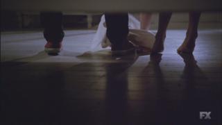 Emma Roberts feet photo thumbnail
