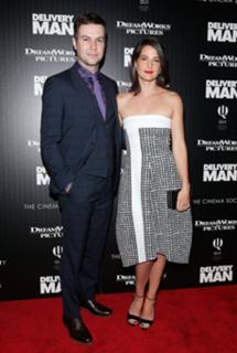 Cobie Smulders feet photo thumbnail