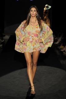 Melissa Satta feet photo thumbnail