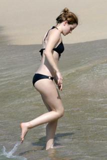 Emma Watson feet photo thumbnail
