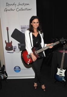 Lacey Chabert feet photo thumbnail