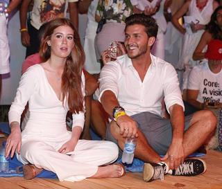 Marina Ruy Barbosa feet photo thumbnail