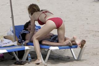 Heather Graham feet photo thumbnail