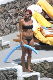 Eva Mendes feet photo thumbnail