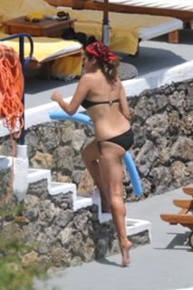 Eva Mendes feet photo thumbnail