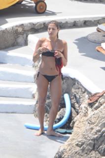 Eva Mendes feet photo thumbnail