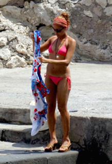 Eva Mendes feet photo thumbnail