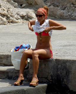 Eva Mendes feet photo thumbnail
