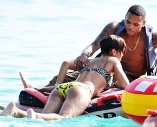 Rihanna feet photo thumbnail