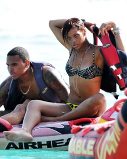 Rihanna feet photo thumbnail